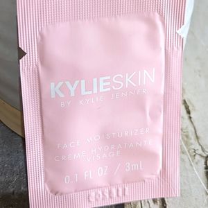 FREE WITH BUNDLE Kylie Skin Kylie Jenner Moisturizer new!
